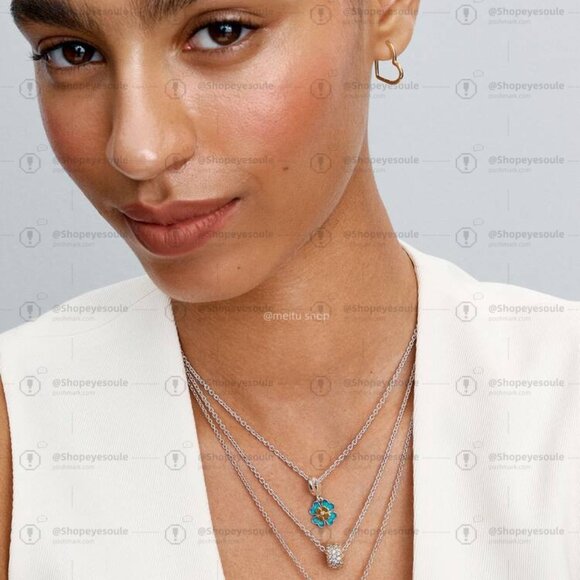 Pandora Spinnable Four Leaf  Diamond Dangle Charm - Picture 6 of 6